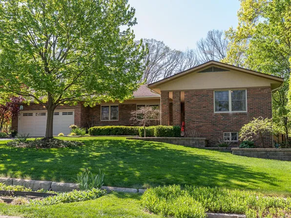 445 Fairlawn Dr, Columbus, OH 43214