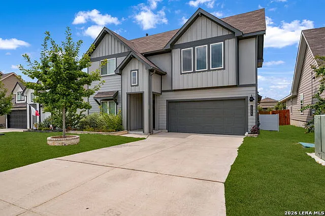 4 bed, 3.0 bath, 2695 sqft, $2,300 — Photo 2
