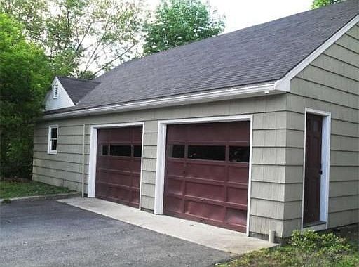 2nd image of 229 S Main St