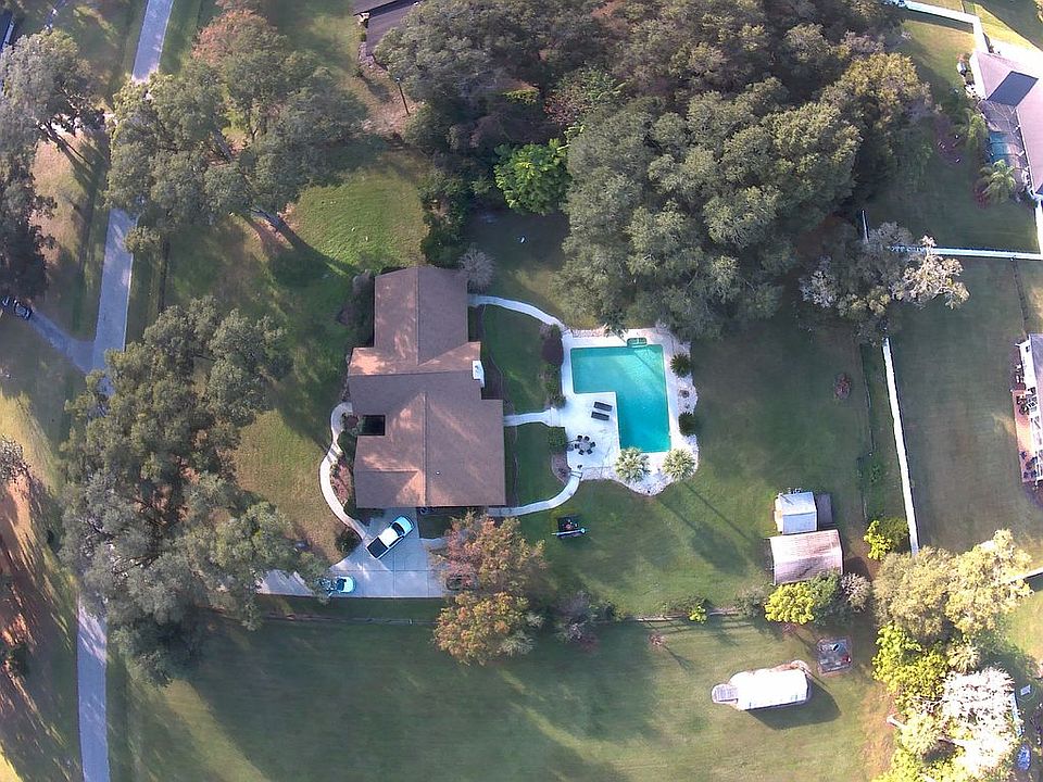 2nd image of 3801 SE 44th St