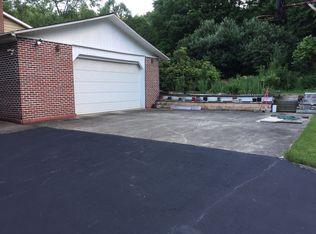 11293 Campbell Rd, Conneaut Lake, PA 16316