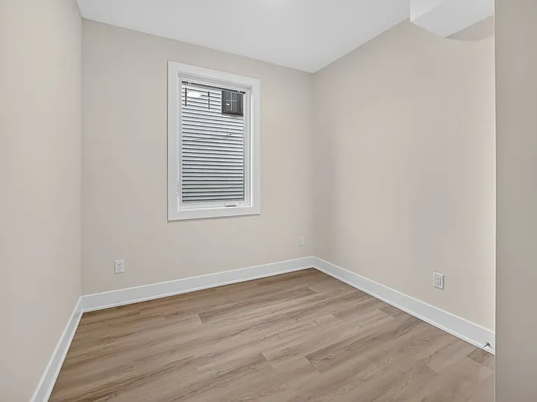 157 Glynn Ave #B — Photo 10