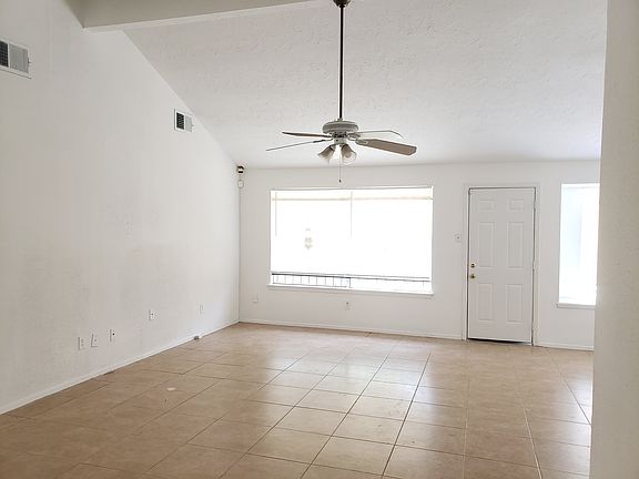 3rd image of 17318 Artwood Ln