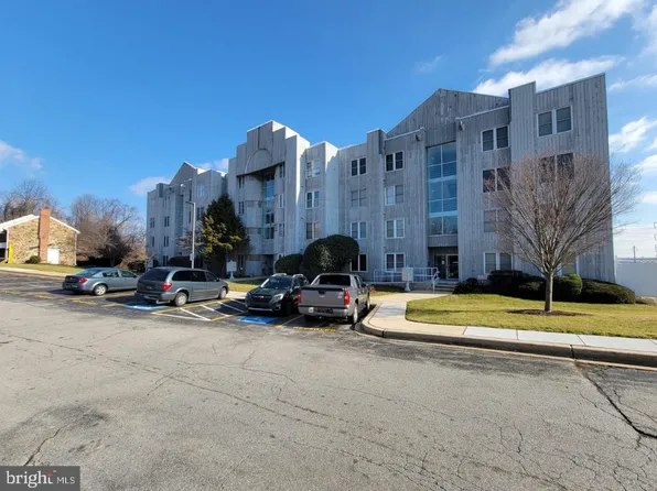 5207 Le Parc Dr APT 3, Wilmington, DE 19809