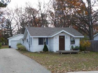 950 Carver St, Traverse City, MI 49686