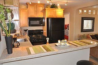 2nd image of 410 Burch St APT 9A