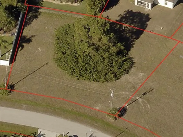 1837 NW 10th St, Cape Coral, FL 33993