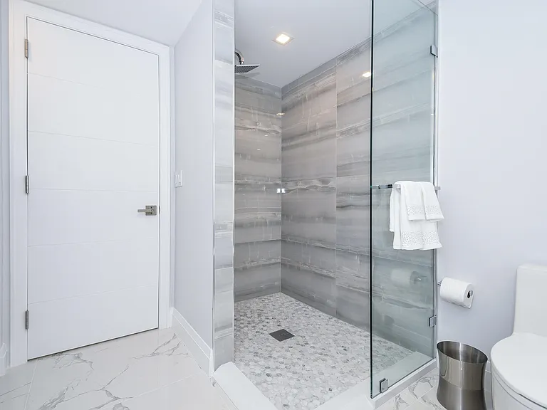 120 SE 5th Ave — Photo 20
