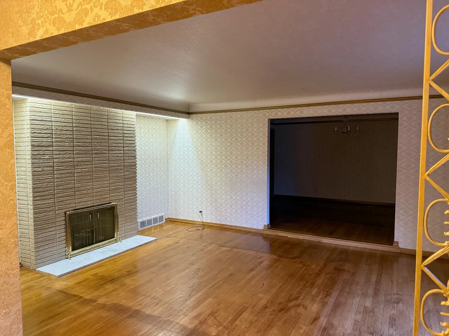 3 bed, 4130 sqft, $2,500 — Photo 4