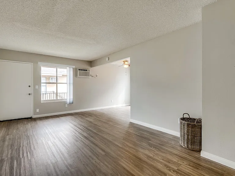 Le Mar Apartments — Photo 6