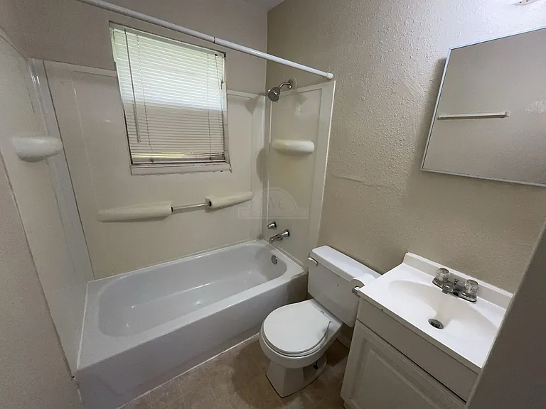 1406 Bundrant Dr — Photo 6