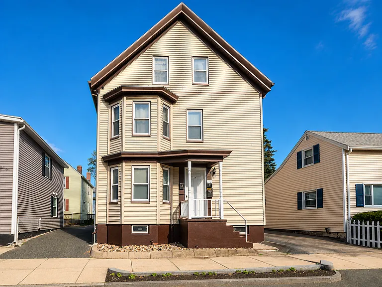 24 Tracey St #1 — Photo 4