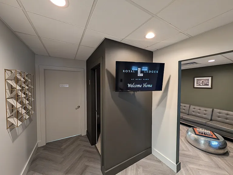 Office and Amenity Center Entrance