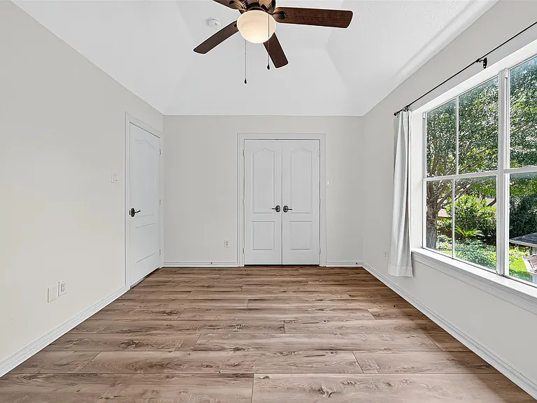 1803 Cottage Landing Ln — Photo 37