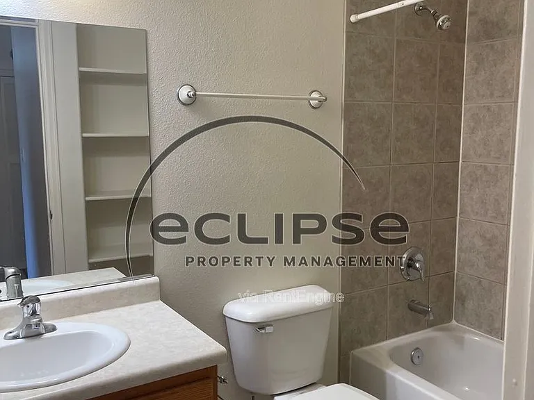 497 Coronado Ct #D — Photo 8