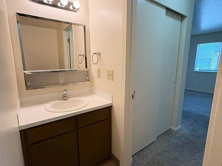 Country Crossing Apartments — Photo 10