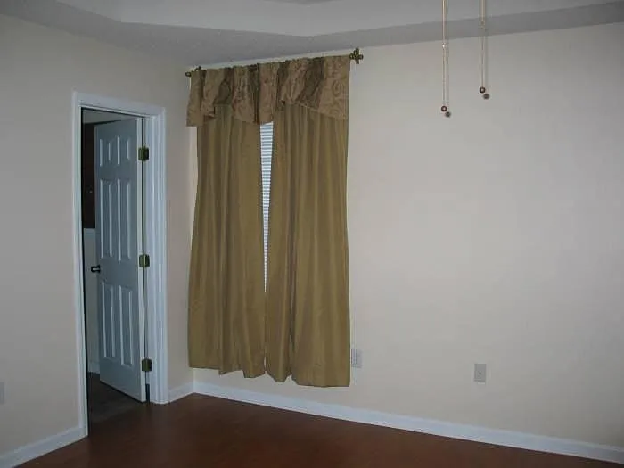 Master Bedroom (12' x 16'