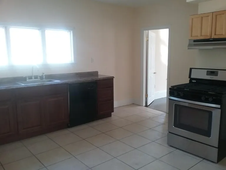 85 Lynnfield St #2 — Photo 8