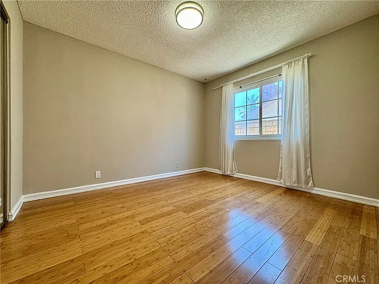 1421 Meadow Glen Rd — Photo 36