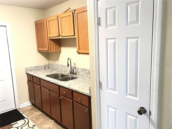 4th image of 5824 E 32nd Ave