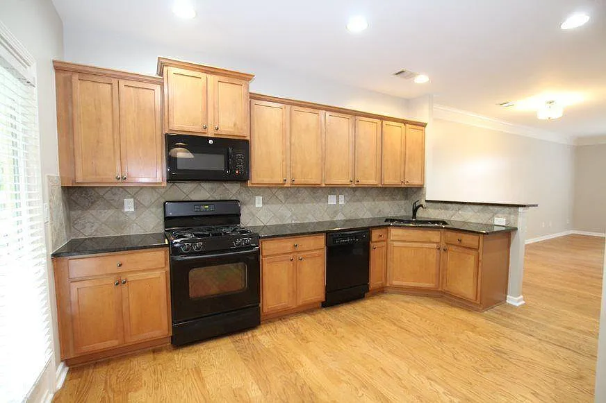 2 bed, 2.5 bath, 1492 sqft, $2,800 — Photo 4
