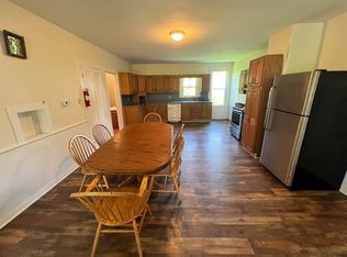 986 South East Street, Amherst, MA 01002