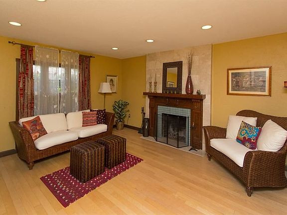 3rd image of 2420 Forest Club Dr