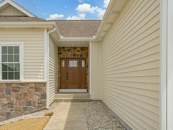 4th image of 205 Ridgeview Dr