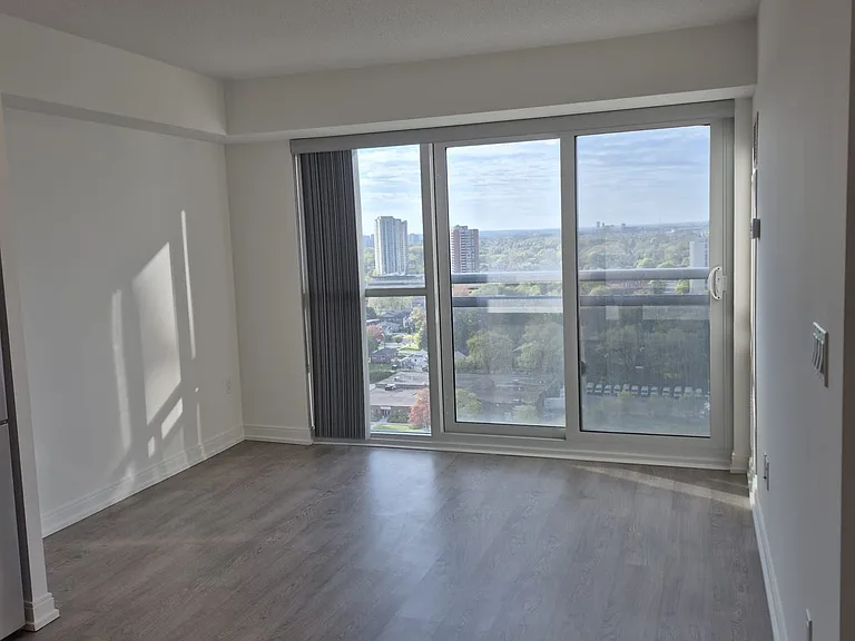 275 Village Green Sq #1820 — Photo 10