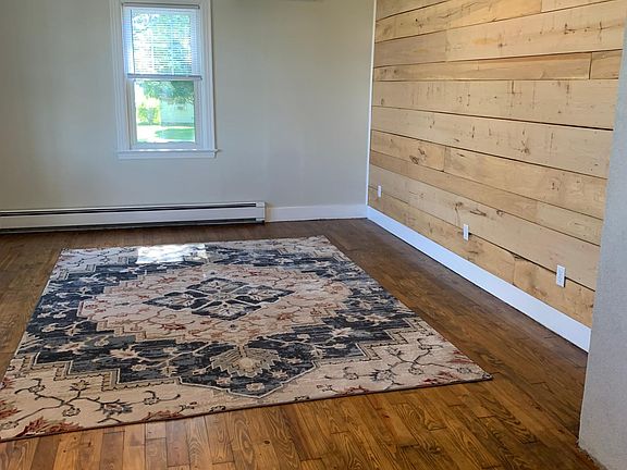 3rd image of 102 Kathryn St