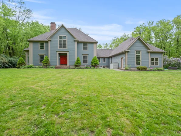 14 Wyncairne Drive, East Granby, CT 06026