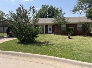 180 NW Red Elk Dr, Lawton, OK 73507
