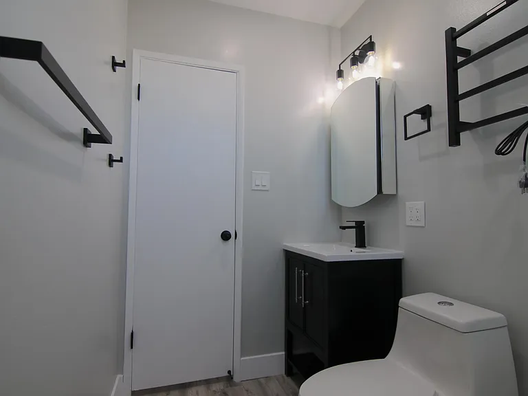 120 Roswell Ave #12 — Photo 71