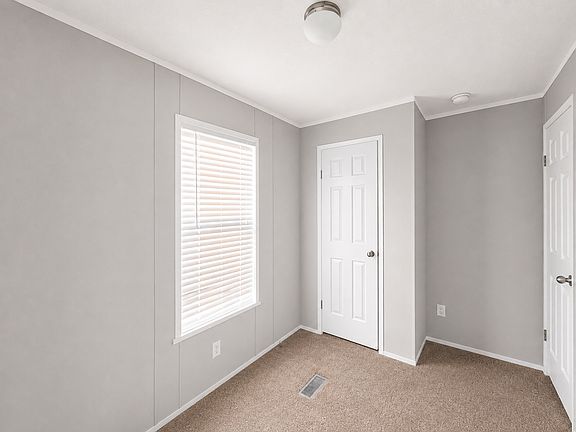 4th image of 38 W Manor St