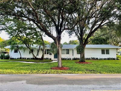 8235 SW 132nd St, Pinecrest, FL, 33156