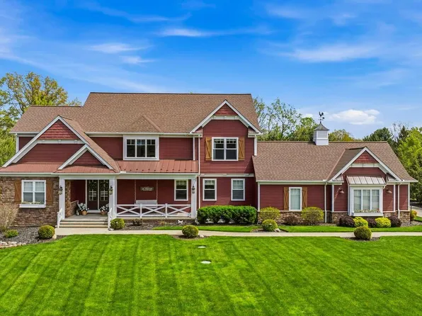 2461 Maple Hill Rd, Willoughby Hills, OH 44094