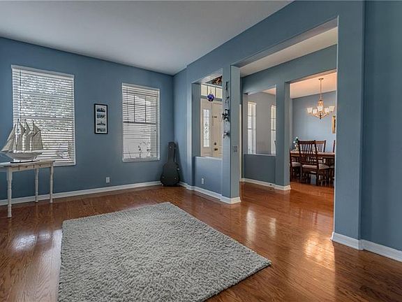 3rd image of 535 Cypress Bnd