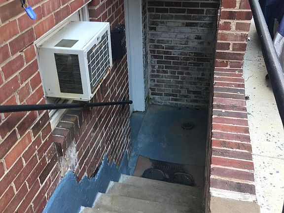 2nd image of 4512 Avondale St APT C