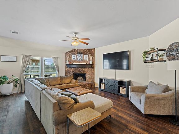 5th image of 11001 SW 38th Cir