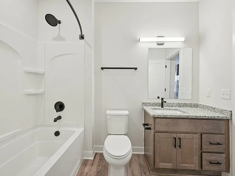 Studio Bathroom - 0A Studio Bathroom - 0A