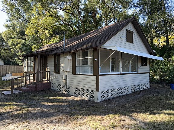3rd image of 527 N Volusia Ave