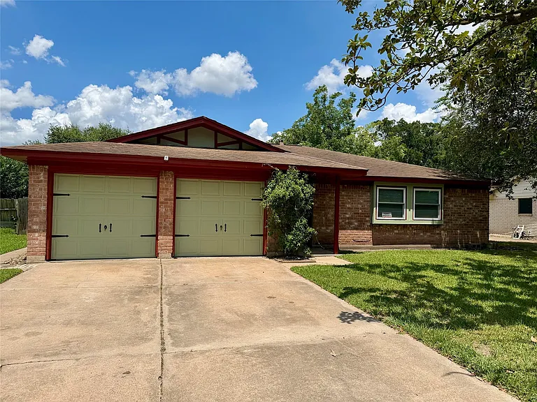 12426 Foxburo Dr — Photo 3