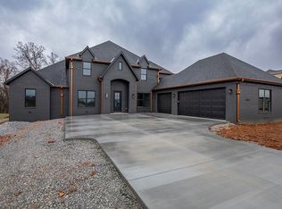 934 Asher St, Fayetteville, AR 72704