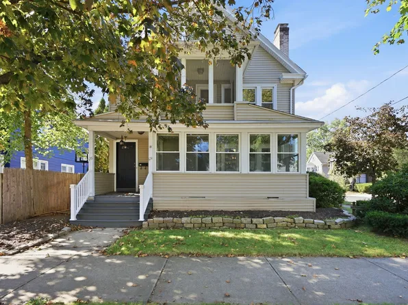 124-126 Woodlawn St, Springfield, MA 01108