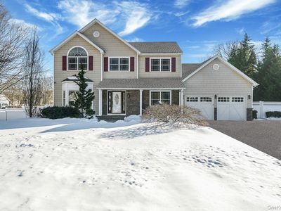 24 Embassy Road, Selden, NY, 11784