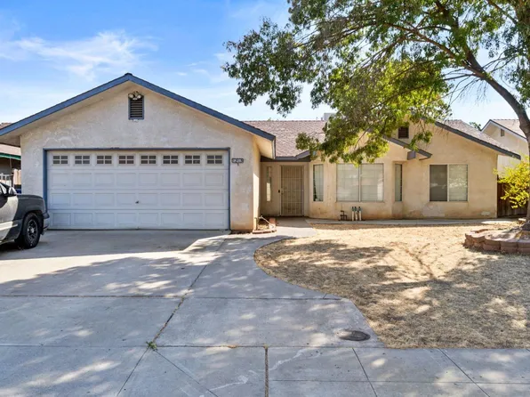 1215 Majestic Ct, Madera, CA 93637
