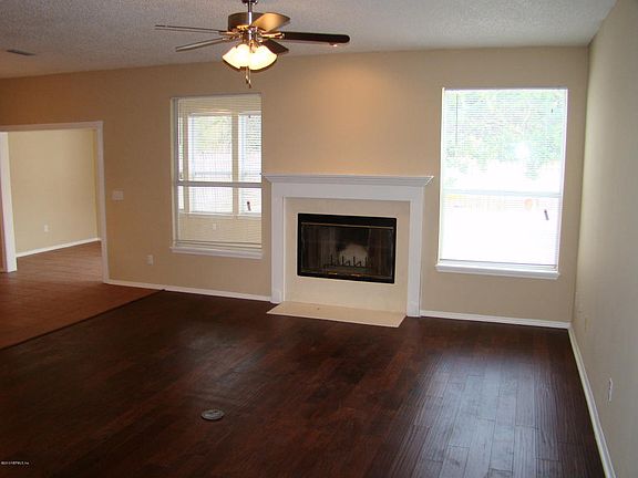 4th image of 13887 Sea Prairie Ln