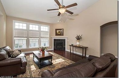 3rd image of 408 Creekside Dr
