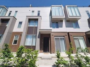 17 Greenbriar Rd #2, Toronto, ON M2K 1H7