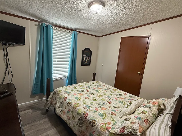 15118 Newberry Ln — Photo 8